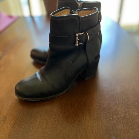 Frye Malorie Ankle Boots - Picture 4 of 9